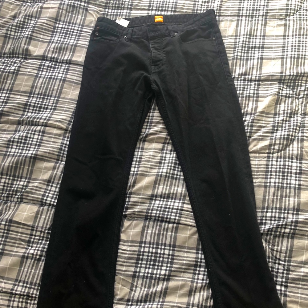 Black hugo boss casual pants. Versatile and classy